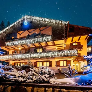 4* Отель Lajadira &
